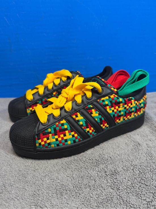 adidas Other - Adidas superstar 2
Brand new